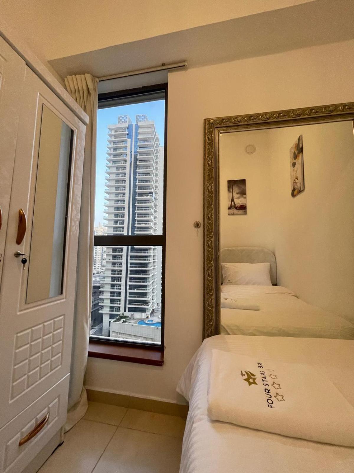 Hotel Four Stars Dubai Marina Jbr Exteriér fotografie
