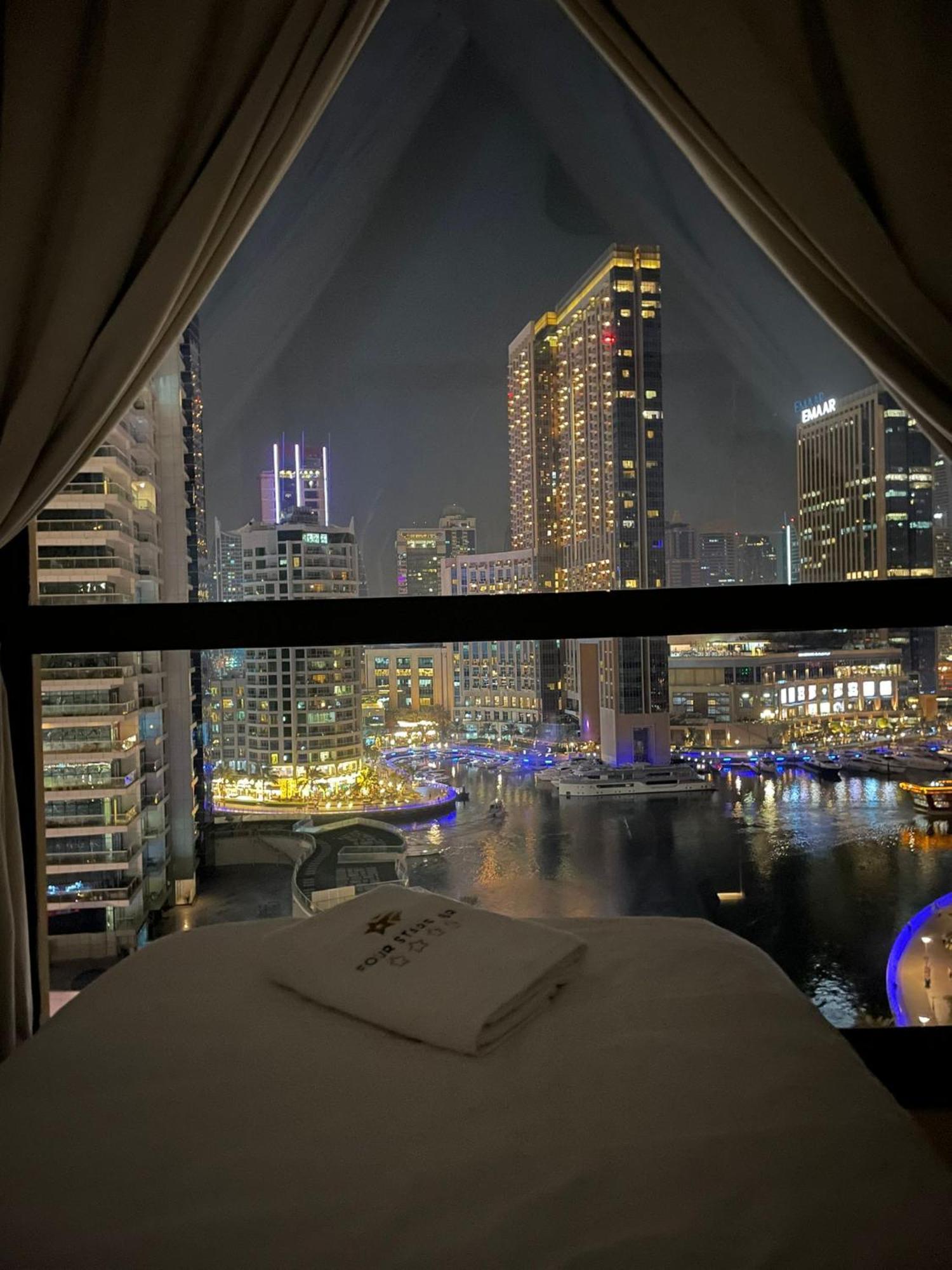 Hotel Four Stars Dubai Marina Jbr Exteriér fotografie